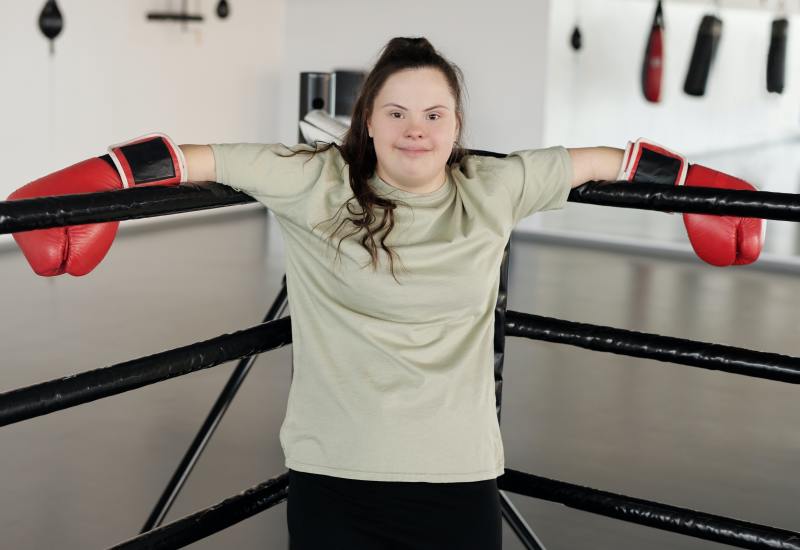 Woman doing boxing 4058379